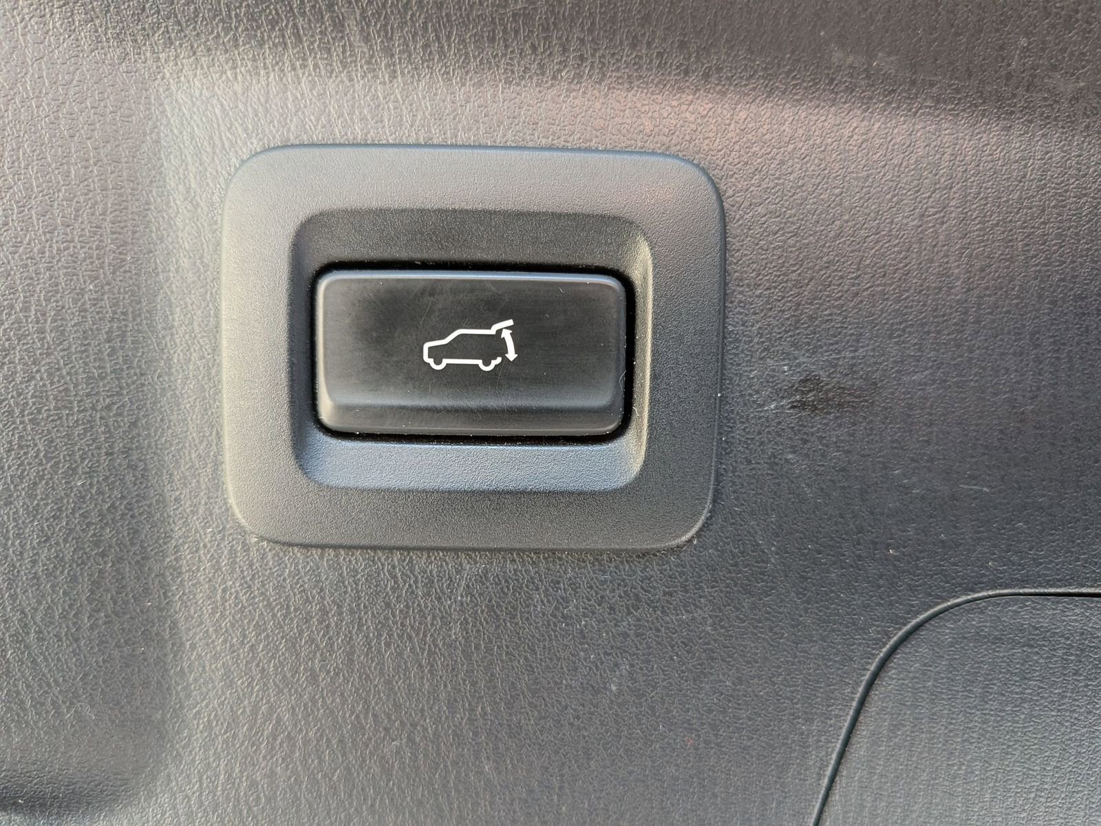 Used 2018 MAZDA CX-9 Touring image 32