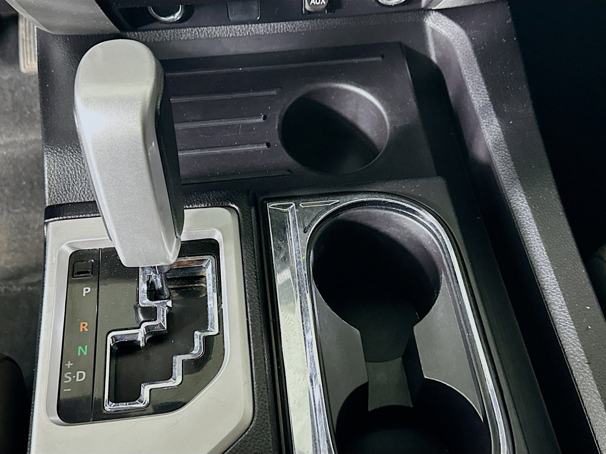 Used 2015 Toyota Tundra SR5 w/ SR5 Upgrade Package image 24