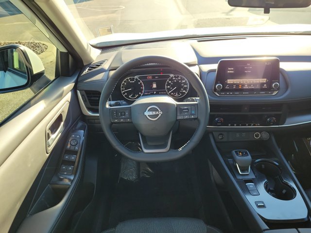 Used 2026 Nissan Rogue SV FWD image 10