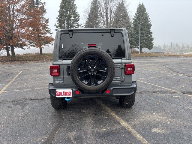 Used 2023 Jeep Wrangler Sahara w/ Cold Weather Group image 5