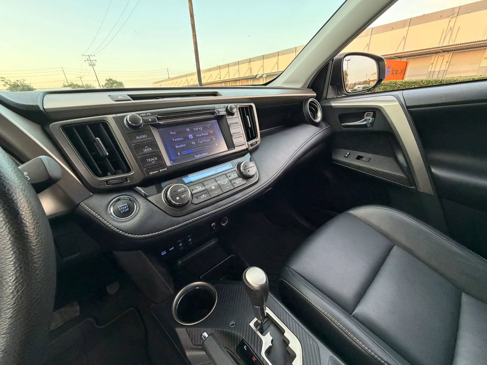 Used 2013 Toyota RAV4 Limited AWD/4WD image 26