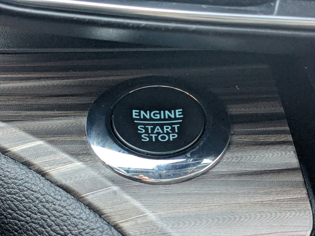 Used 2022 Ford Explorer Limited image 30