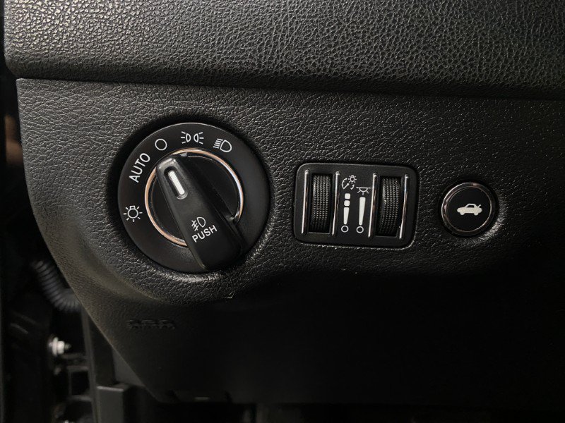 Used 2019 Chrysler 300 S RWD image 30
