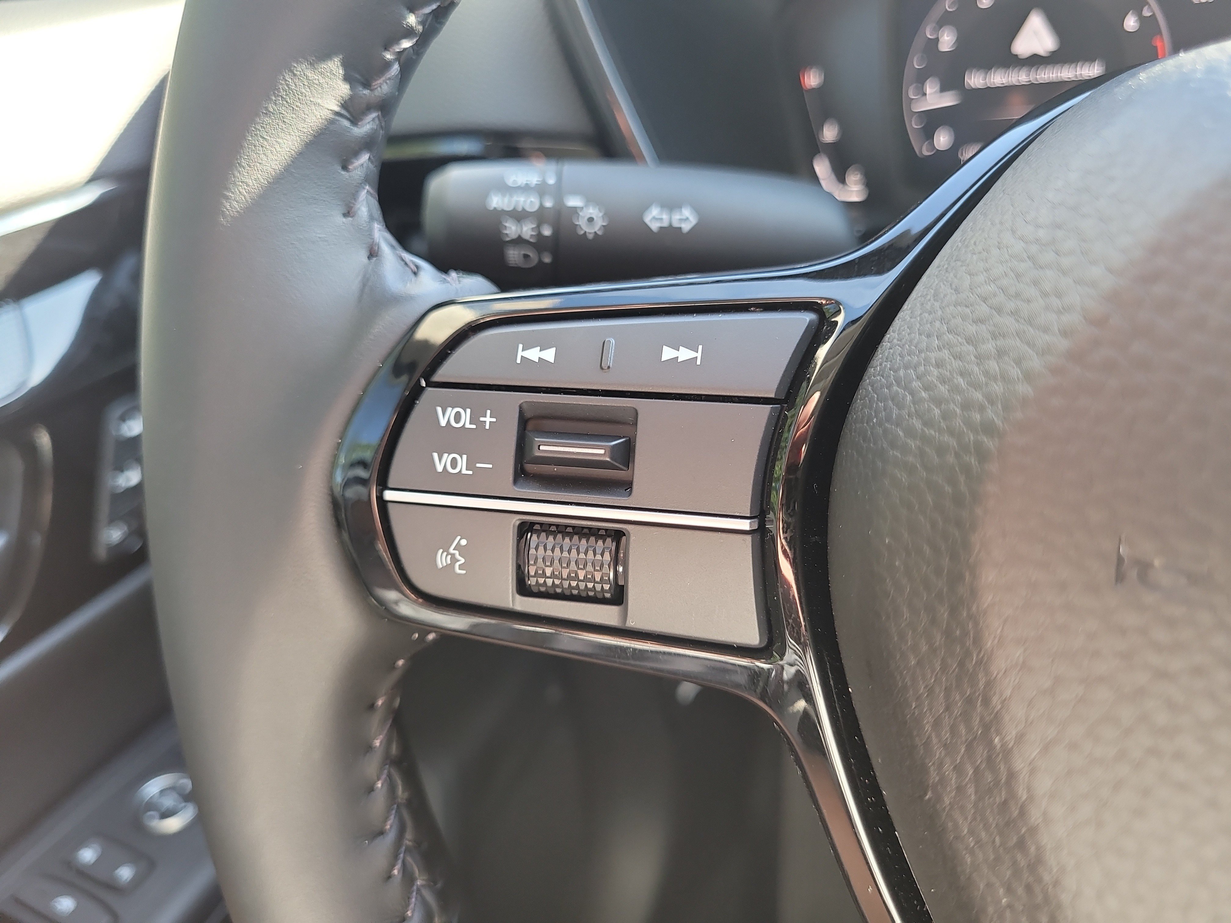 Used 2026 Honda CR-V EX-L image 32