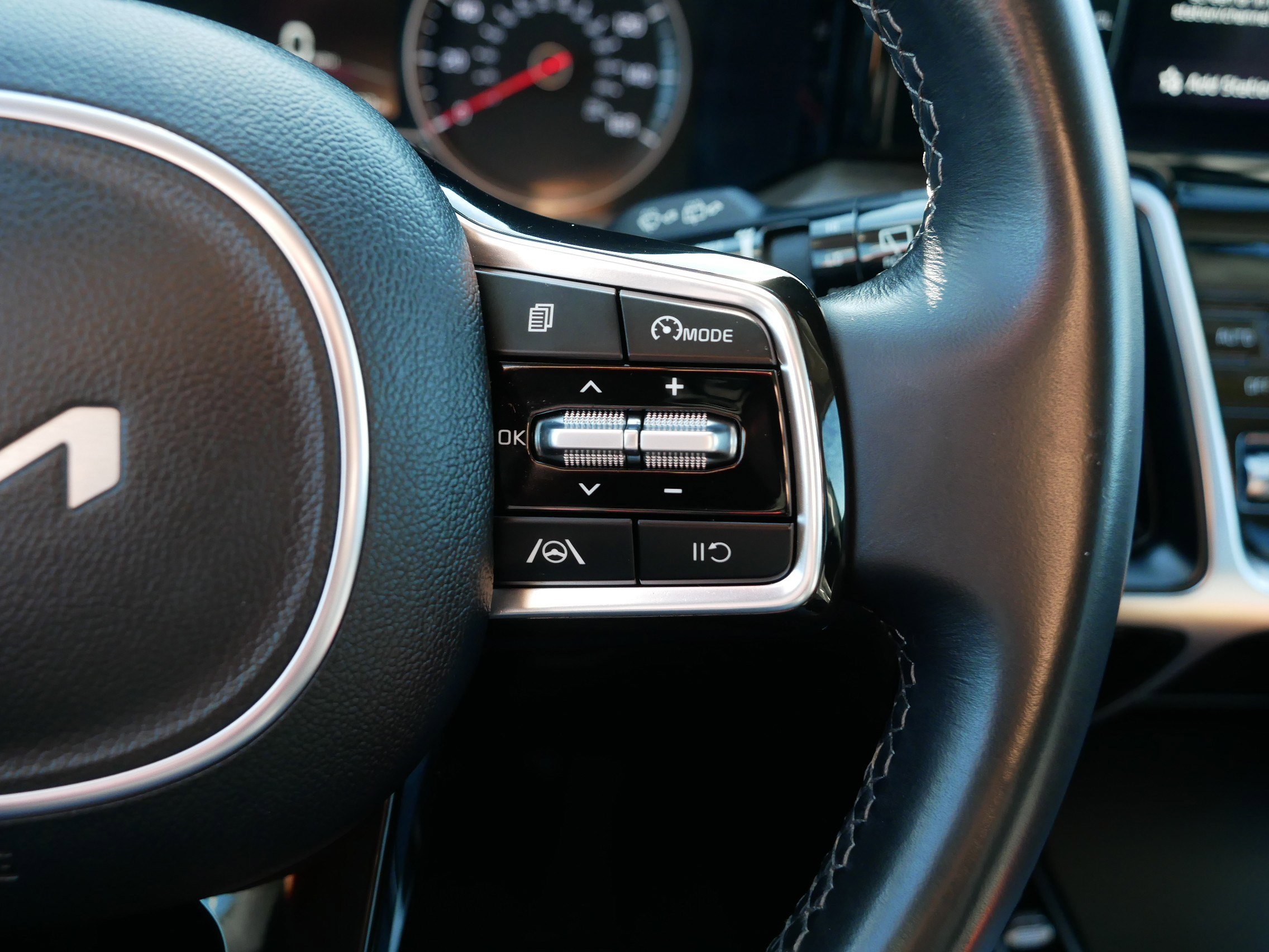 Certified 2023 Kia Sorento S image 30