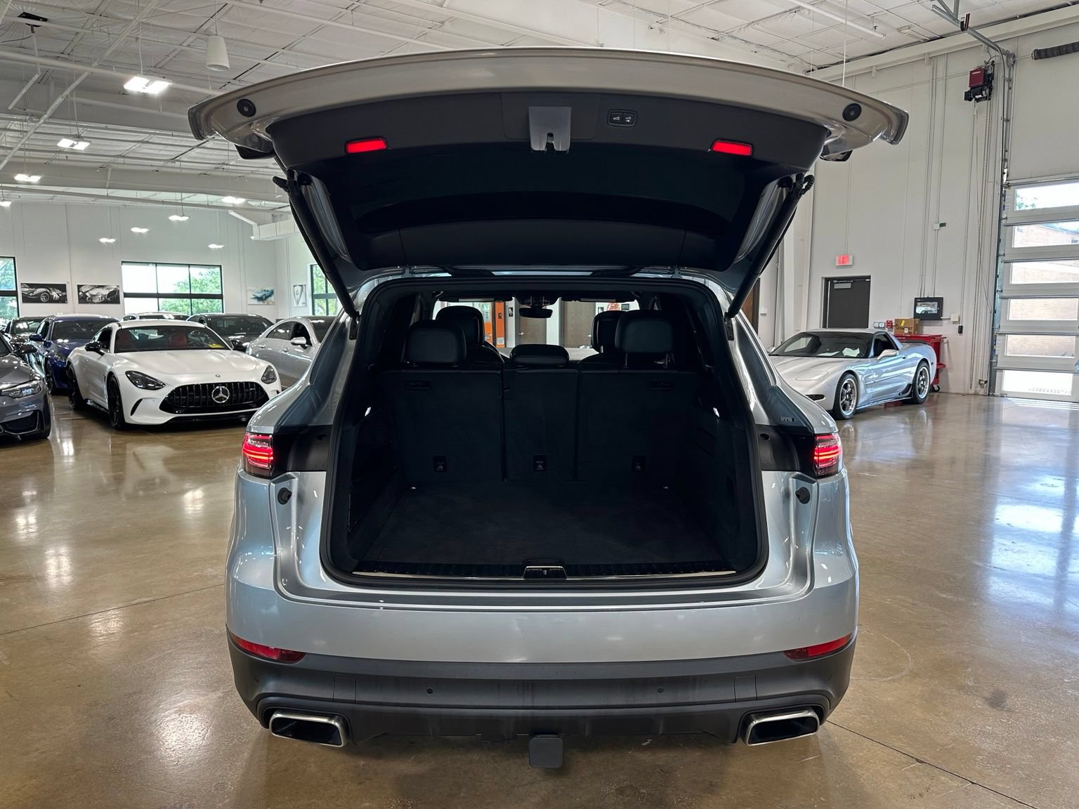 Used 2022 Porsche Cayenne Platinum Edition AWD/4WD image 40