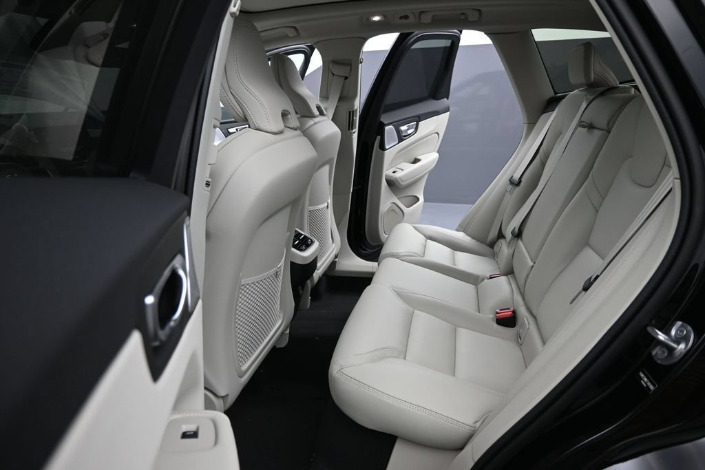 New 2026 Volvo XC60 B5 Ultra w/ Climate Package AWD/4WD image 20