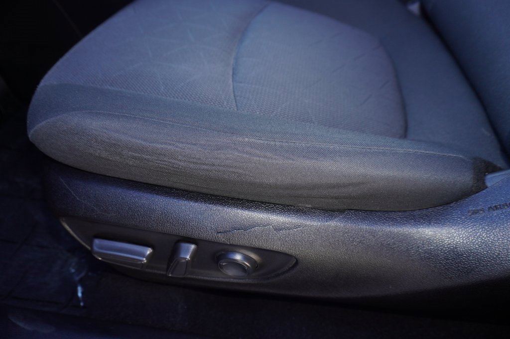 Used 2020 Toyota RAV4 XLE image 12