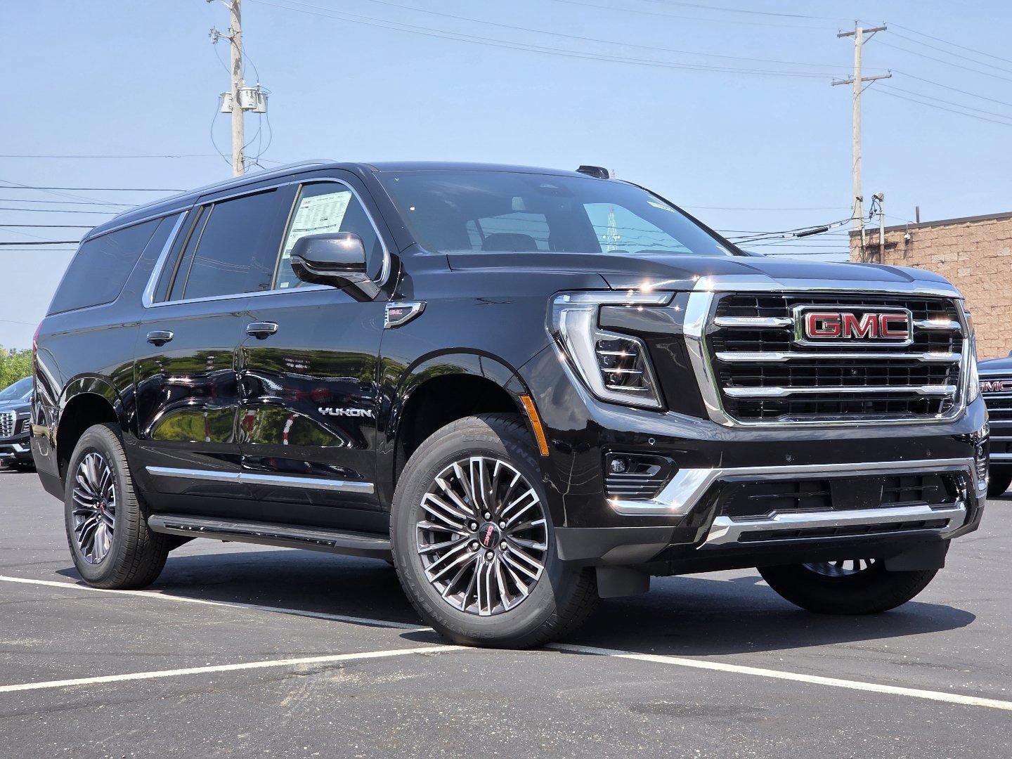 New 2026 GMC Yukon XL Elevation AWD/4WD image 3