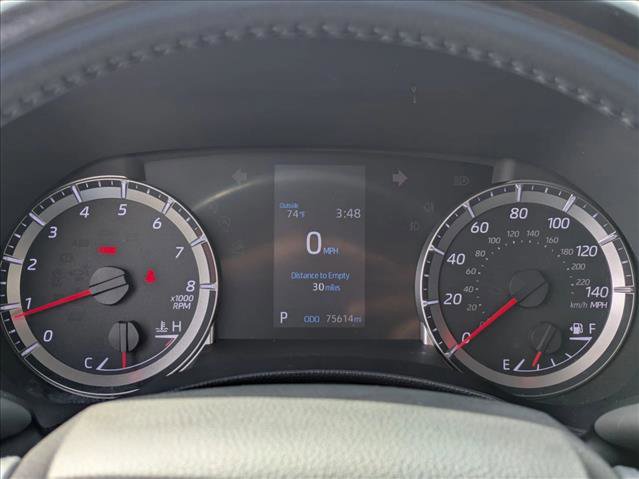 Used 2020 Toyota Highlander LE FWD image 14