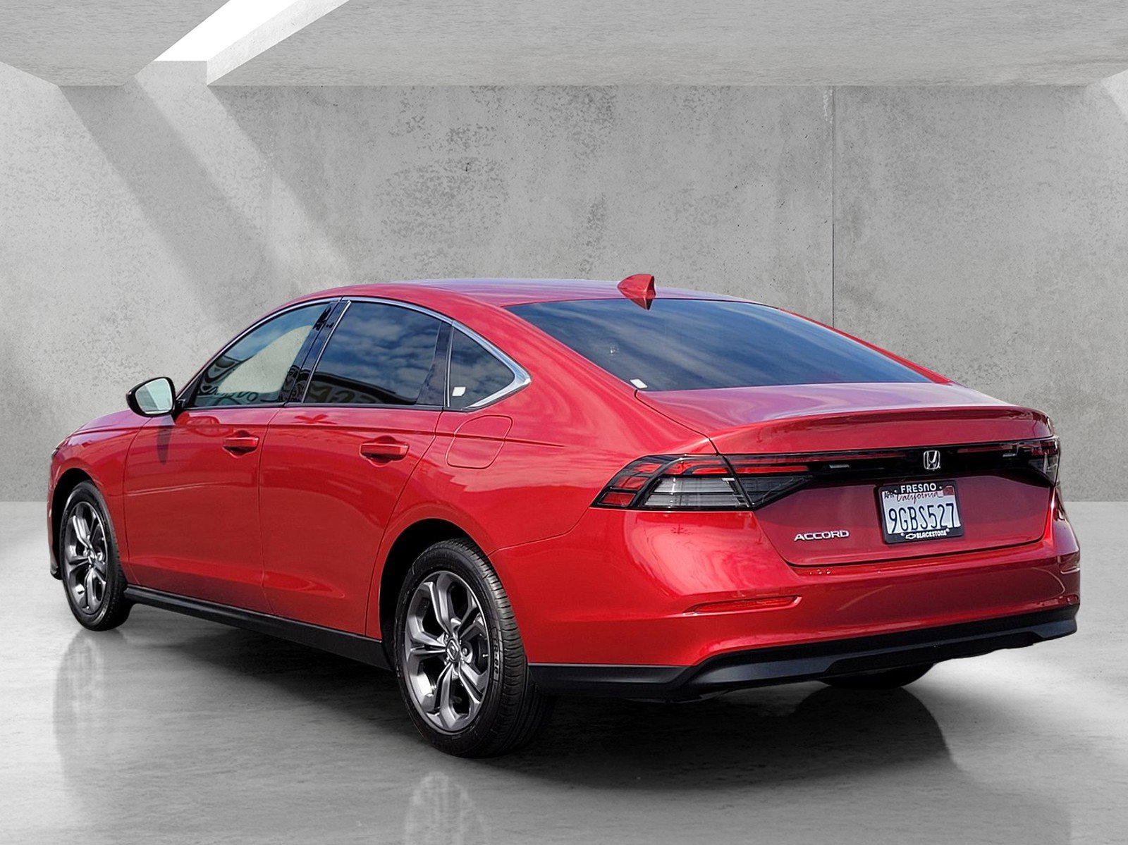 Used 2023 Honda Accord EX image 6