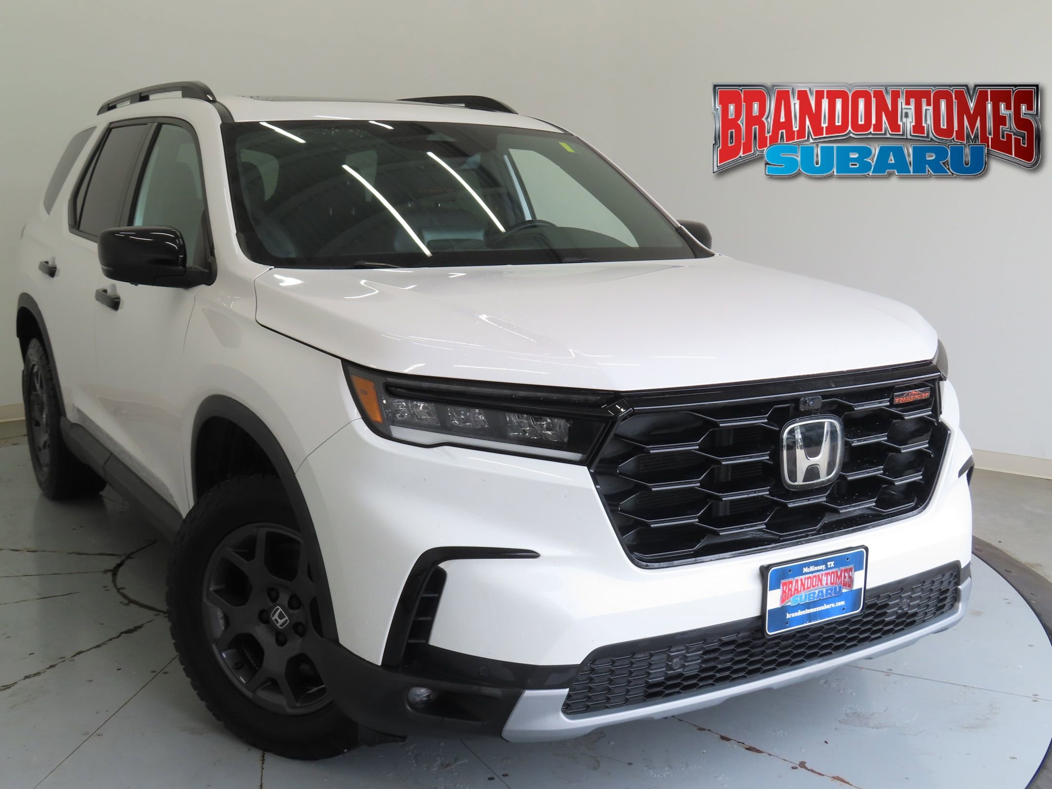 Used 2023 Honda Pilot TrailSport image 1