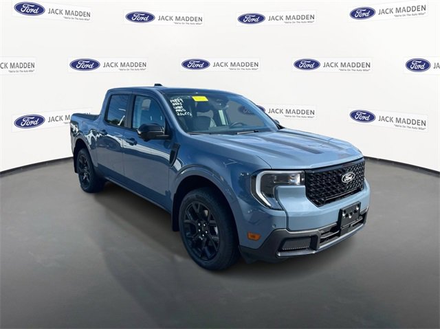 New 2025 Ford Maverick Lariat w/ Black Appearance Package