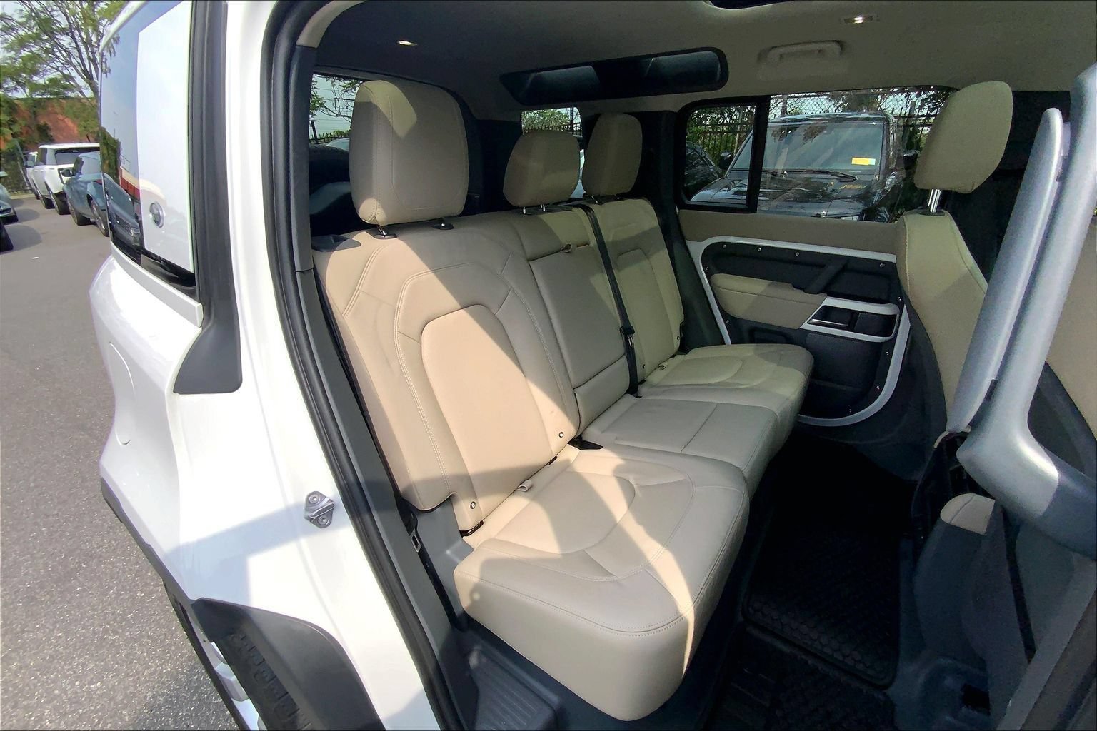 Certified 2024 Land Rover Defender 110 S AWD/4WD image 19
