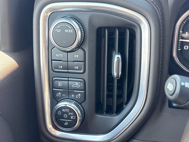 Used 2022 GMC Sierra 2500 Denali w/ Technology Package AWD/4WD image 30