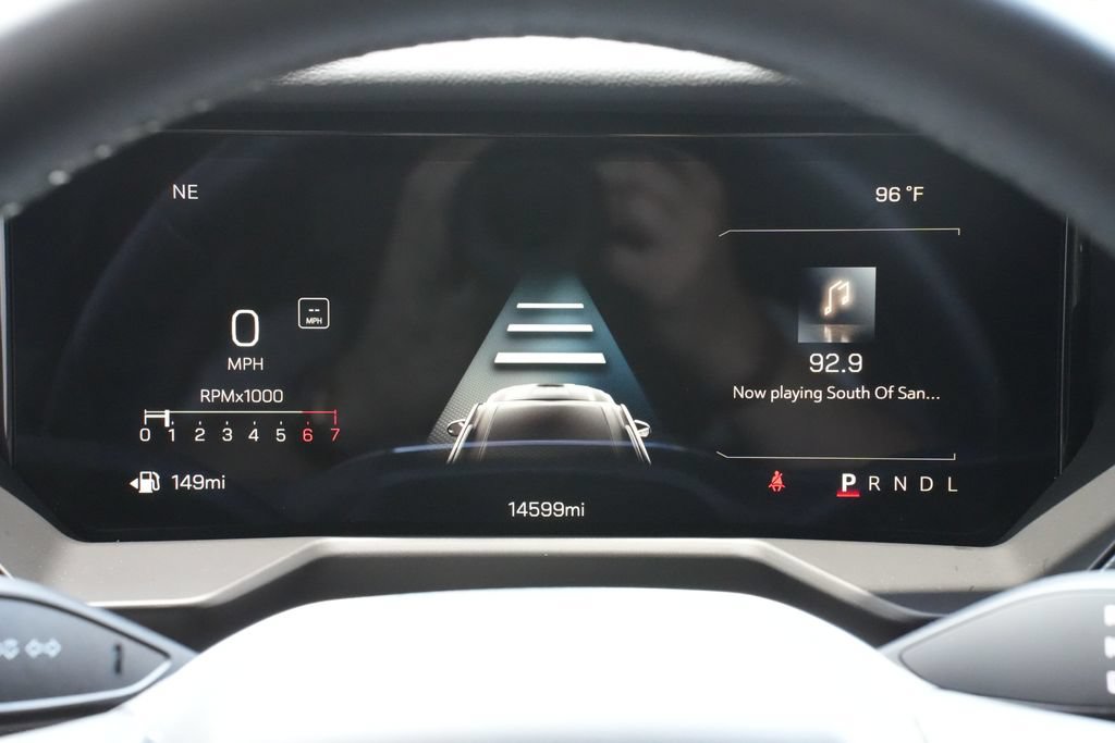 Used 2026 GMC Acadia Elevation w/ Elevation Premium Package FWD image 9