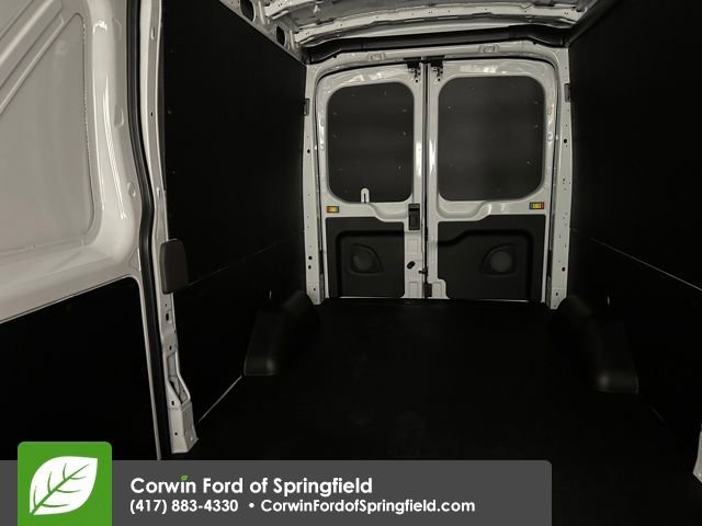 New 2026 Ford Transit 250 148 Medium Roof w/ Load Area Protection Package image 28