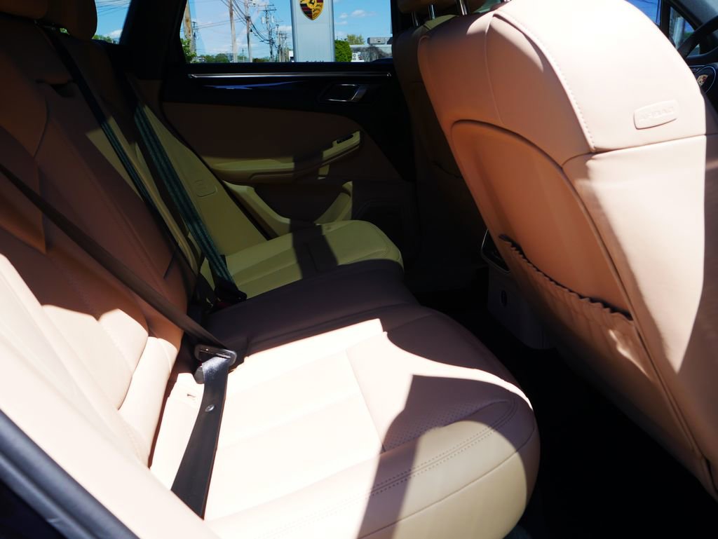 New 2026 Porsche Macan AWD/4WD image 16