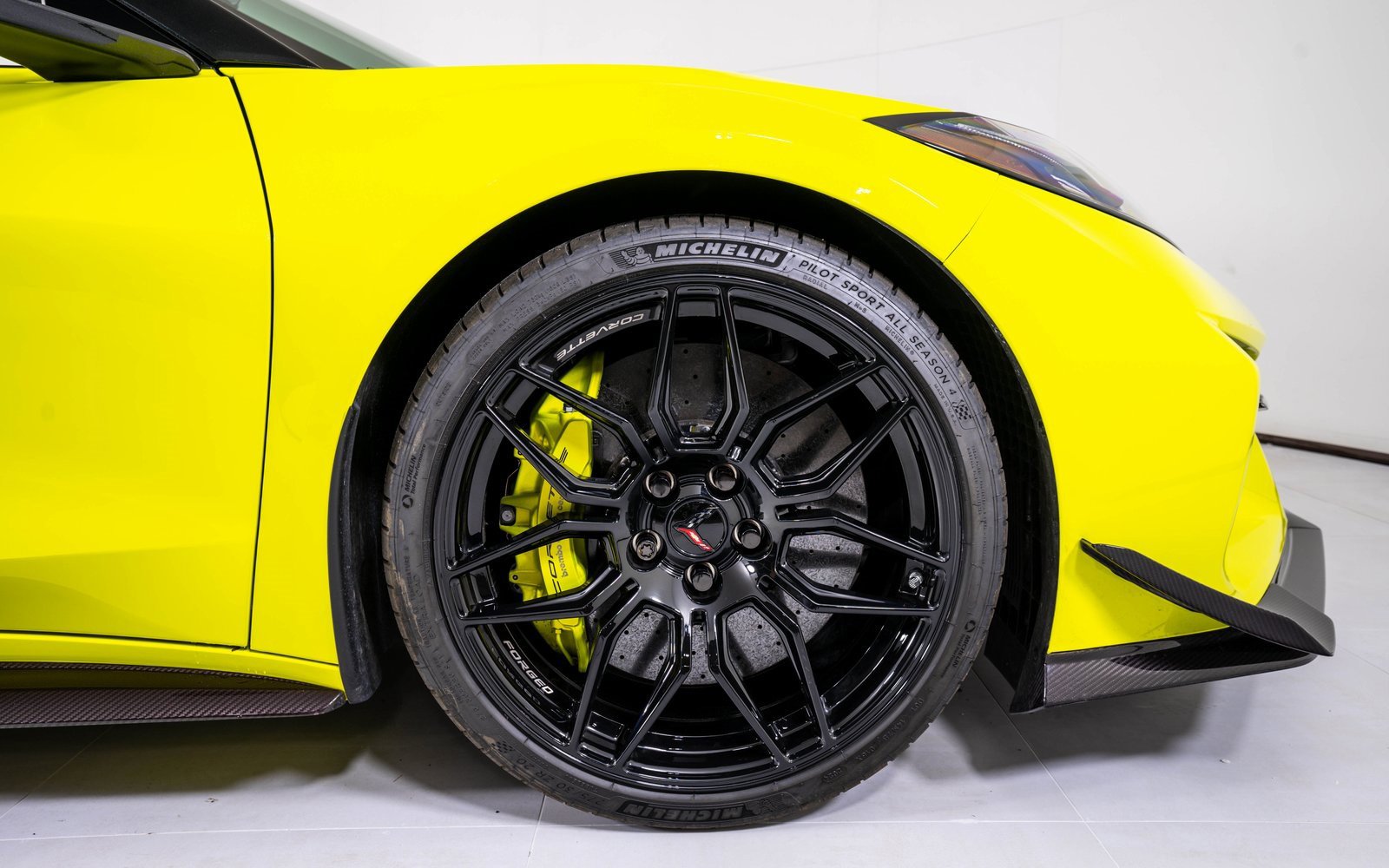 Used 2023 Chevrolet Corvette Z06 w/ Z07 Performance Package image 16