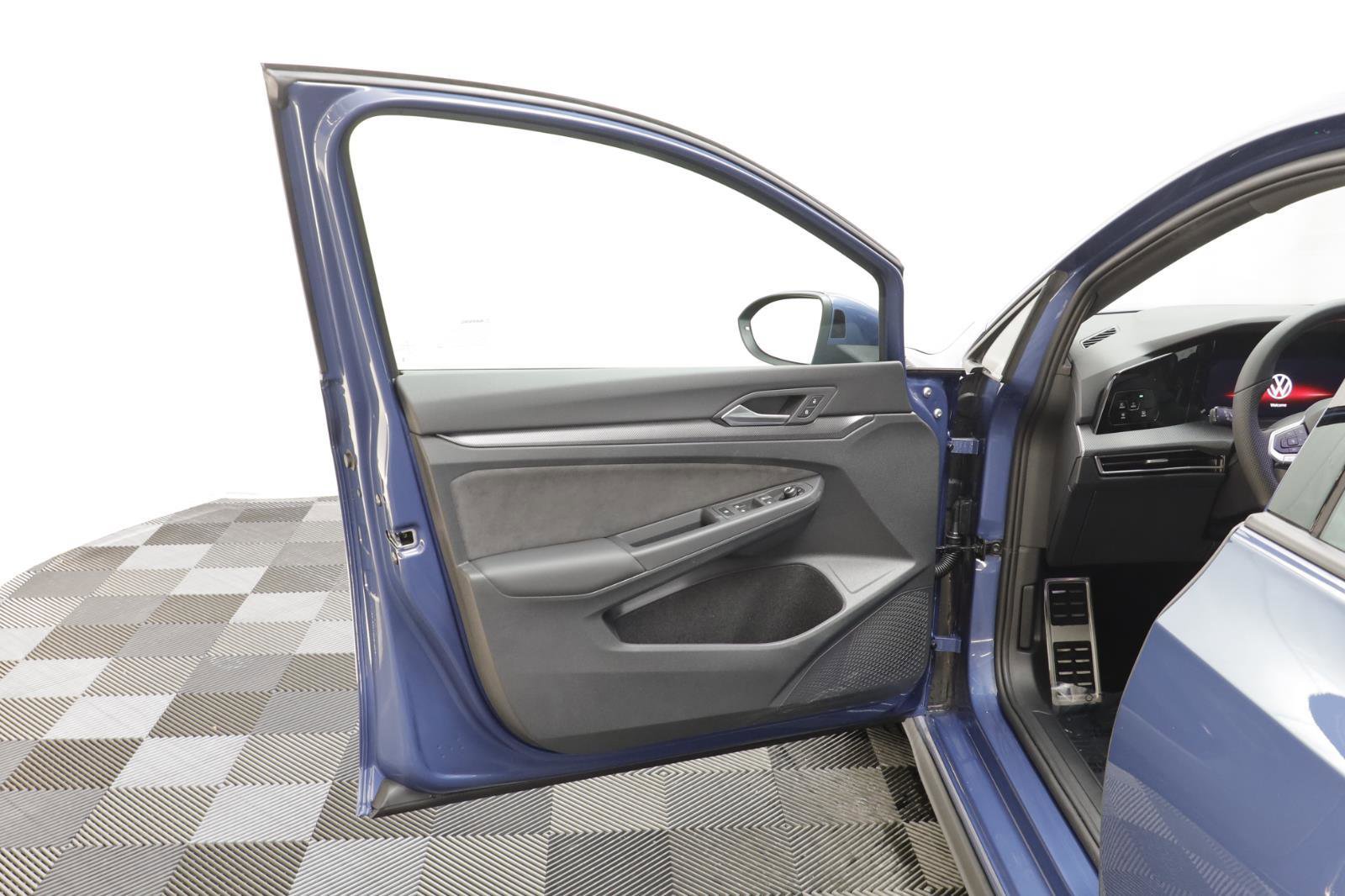 New 2026 Volkswagen Golf SE image 5