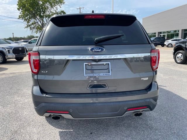 Used 2018 Ford Explorer XLT FWD image 6
