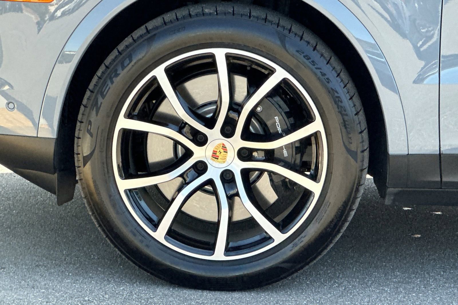 Used 2025 Porsche Cayenne S image 44