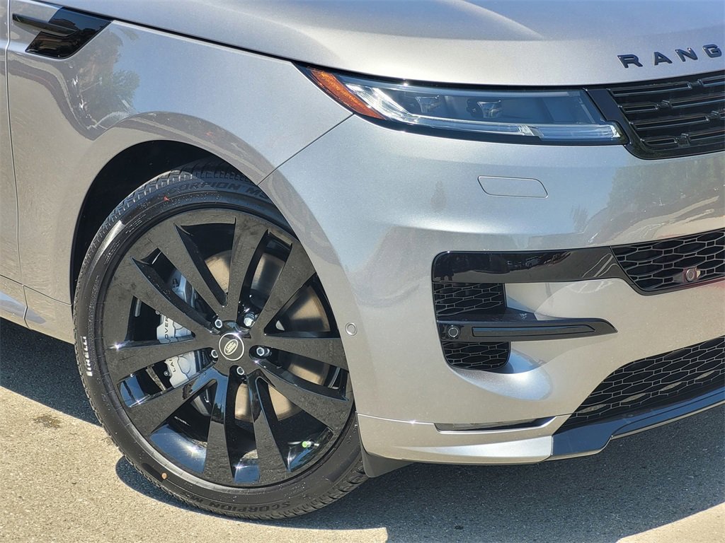 New 2025 Land Rover Range Rover Sport Dynamic SE image 6