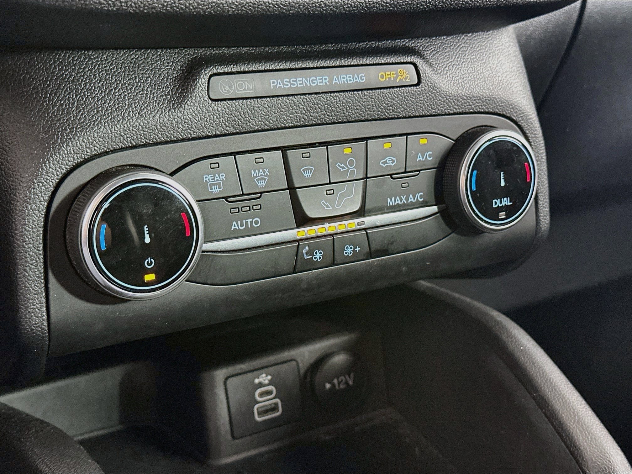 Used 2025 Ford Escape ST-Line FWD image 23