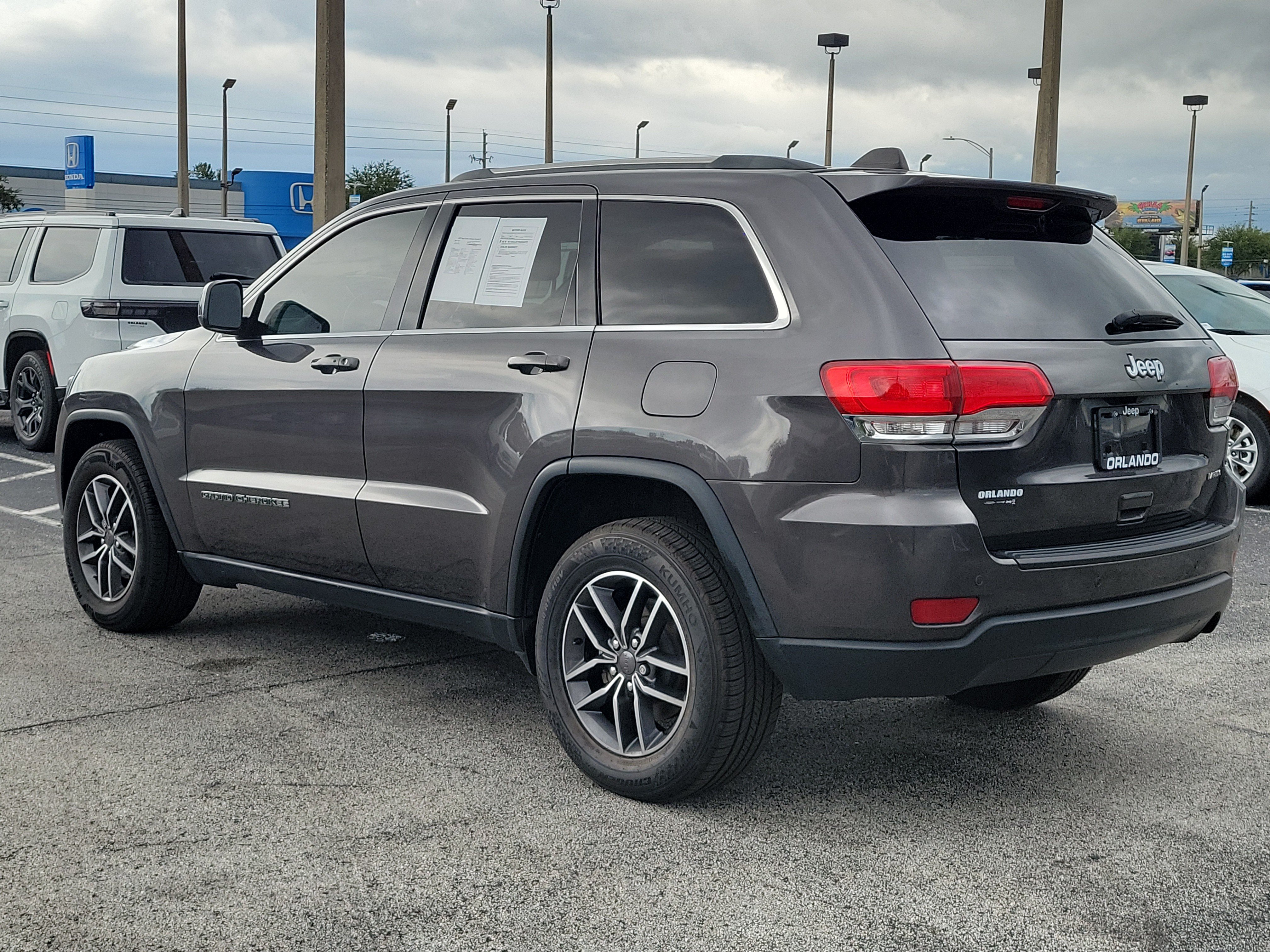 Used 2019 Jeep Grand Cherokee Laredo w/ Laredo X Package RWD image 5