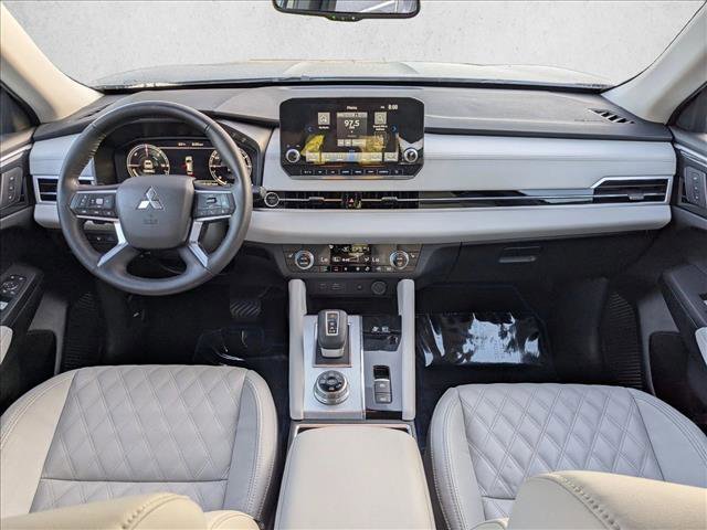 Used 2023 Mitsubishi Outlander SEL AWD/4WD image 16