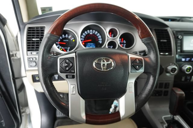 Used 2015 Toyota Sequoia Platinum RWD image 23