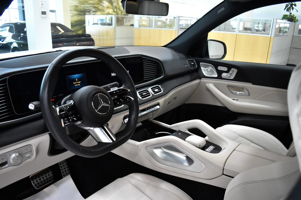Certified 2025 Mercedes-Benz GLS 580 4MATIC image 20