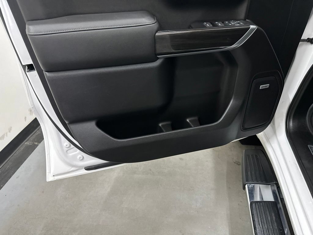Used 2019 Chevrolet Silverado 1500 LTZ w/ LTZ Premium Package AWD/4WD image 38