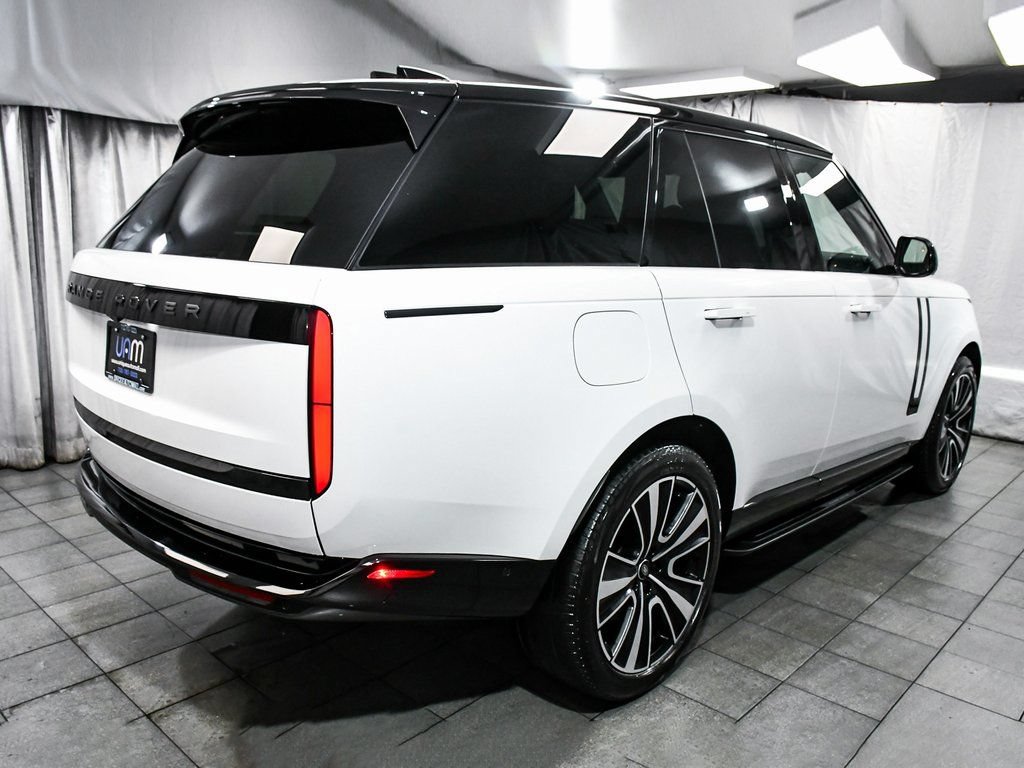 Used 2024 Land Rover Range Rover SE AWD/4WD image 6