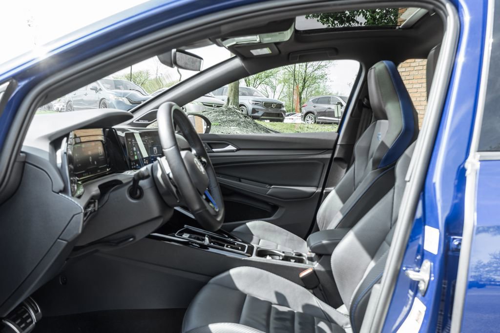 Used 2024 Volkswagen Golf R image 24