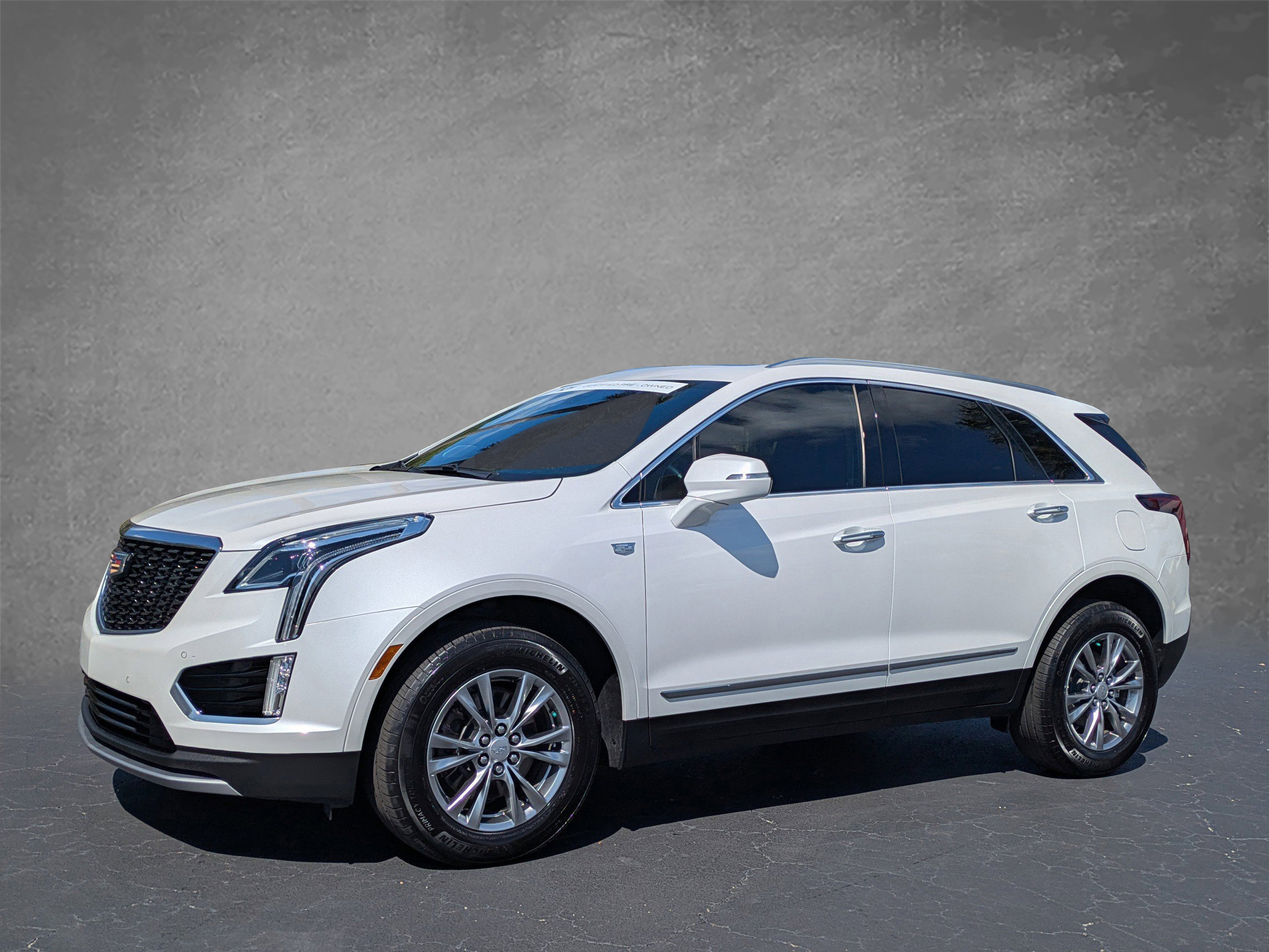 Certified 2023 Cadillac XT5 Premium Luxury image 2