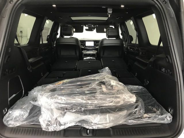 New 2025 Jeep Wagoneer 4WD w/ Convenience Group I image 36