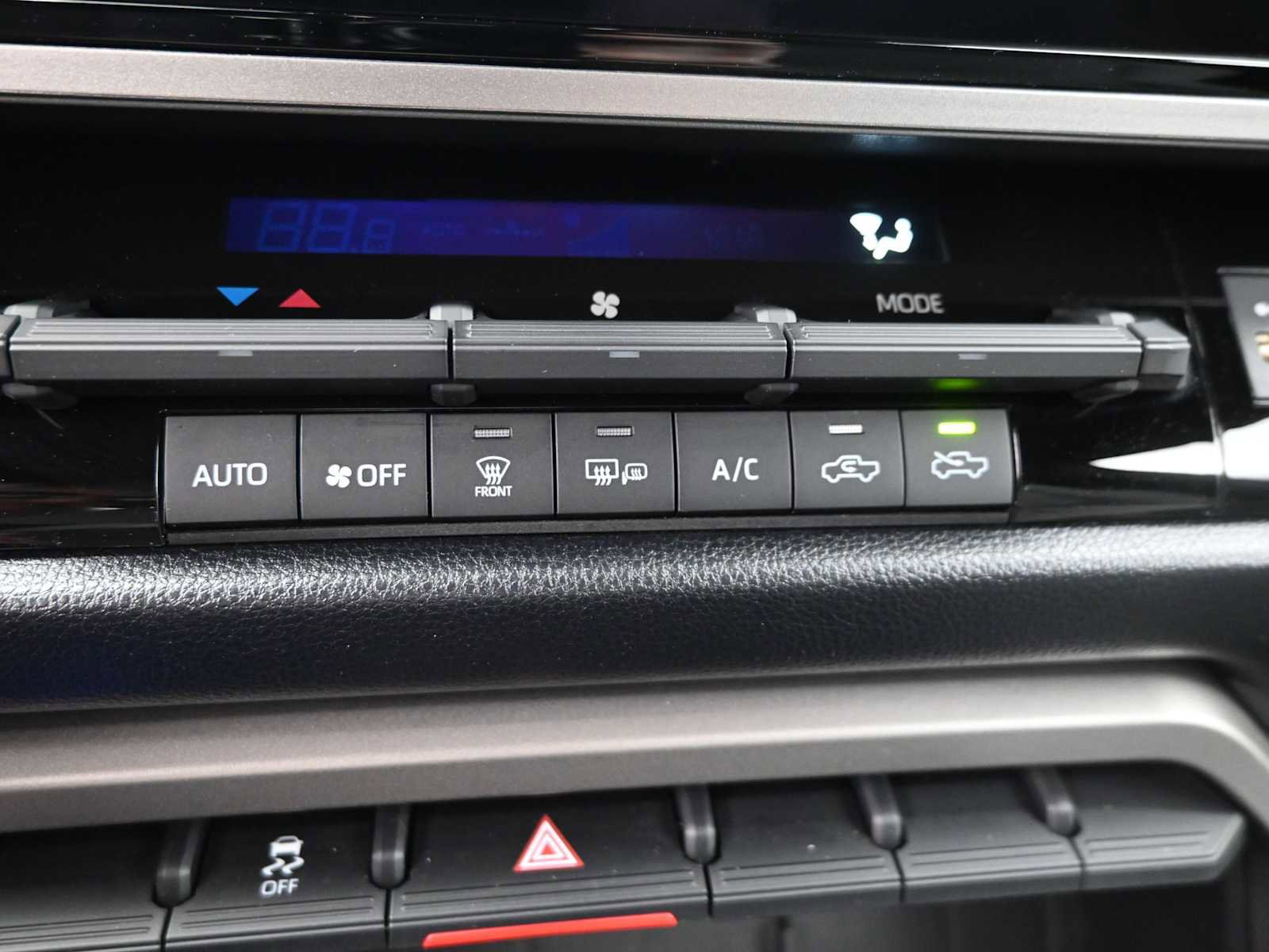 Used 2025 Toyota Tundra SR5 AWD/4WD image 11