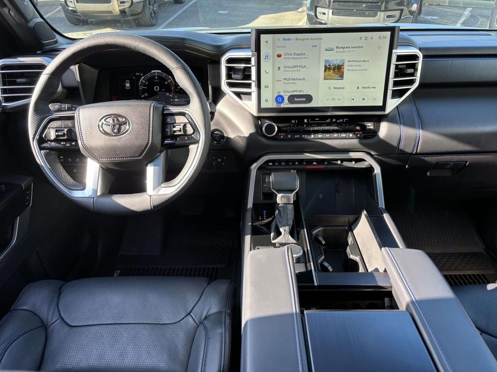 Used 2025 Toyota Sequoia Platinum image 28