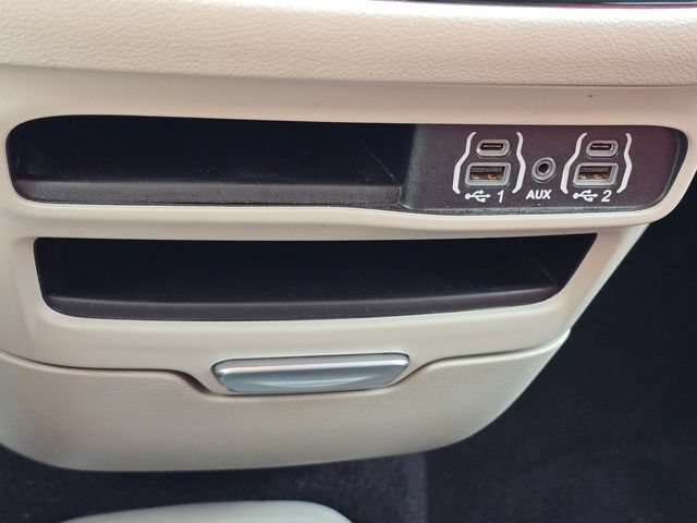 Used 2023 Chrysler Voyager LX FWD image 24