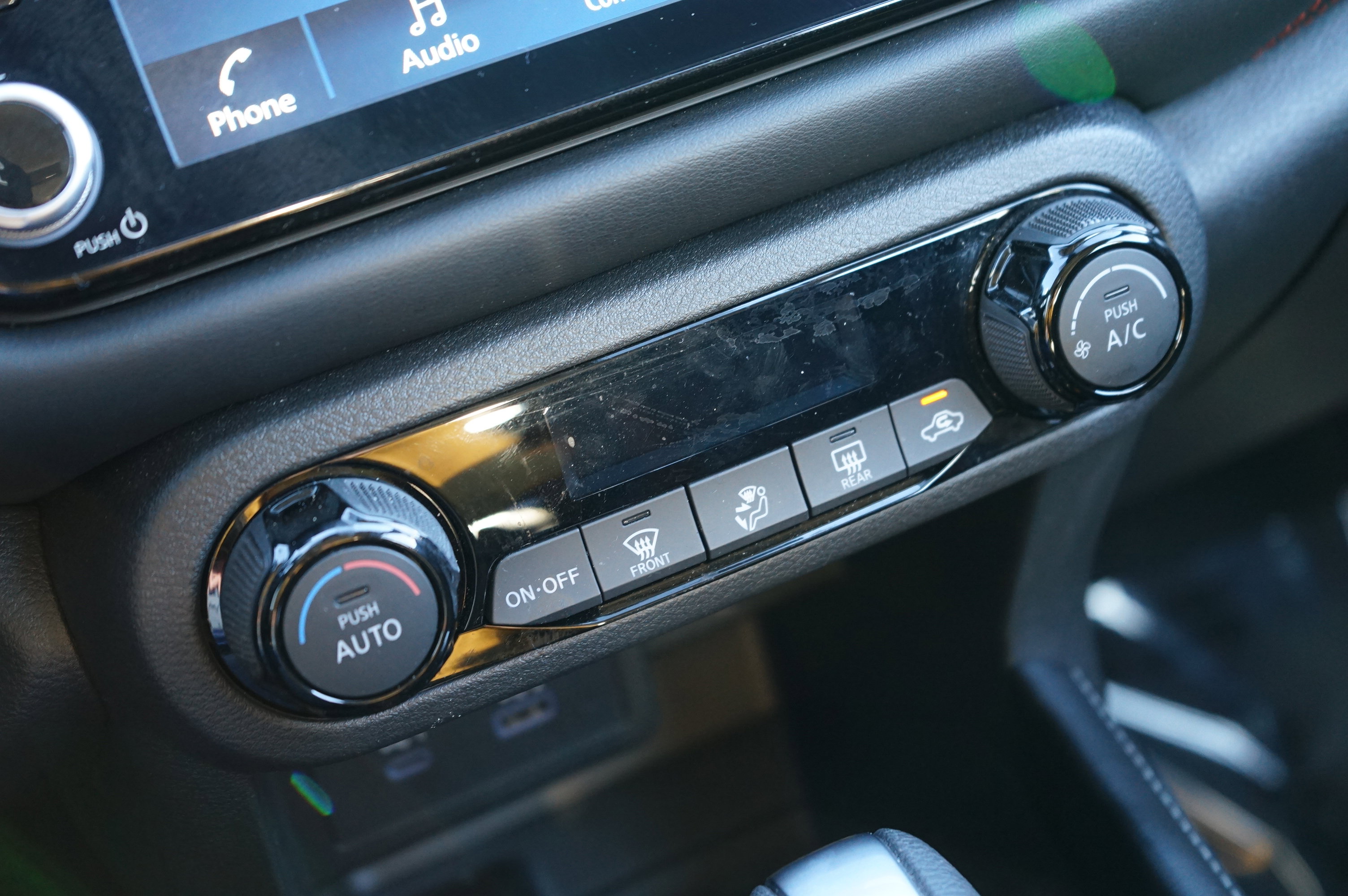 Used 2024 Nissan Kicks SR image 14