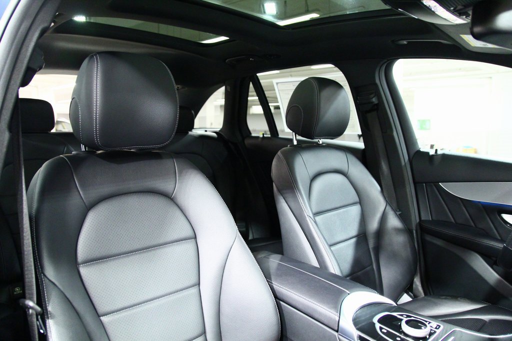 Used 2019 Mercedes-Benz GLC 300 4MATIC image 24