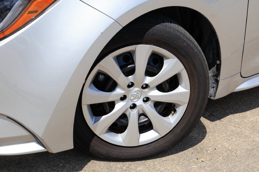 Used 2025 Toyota Corolla LE FWD image 28