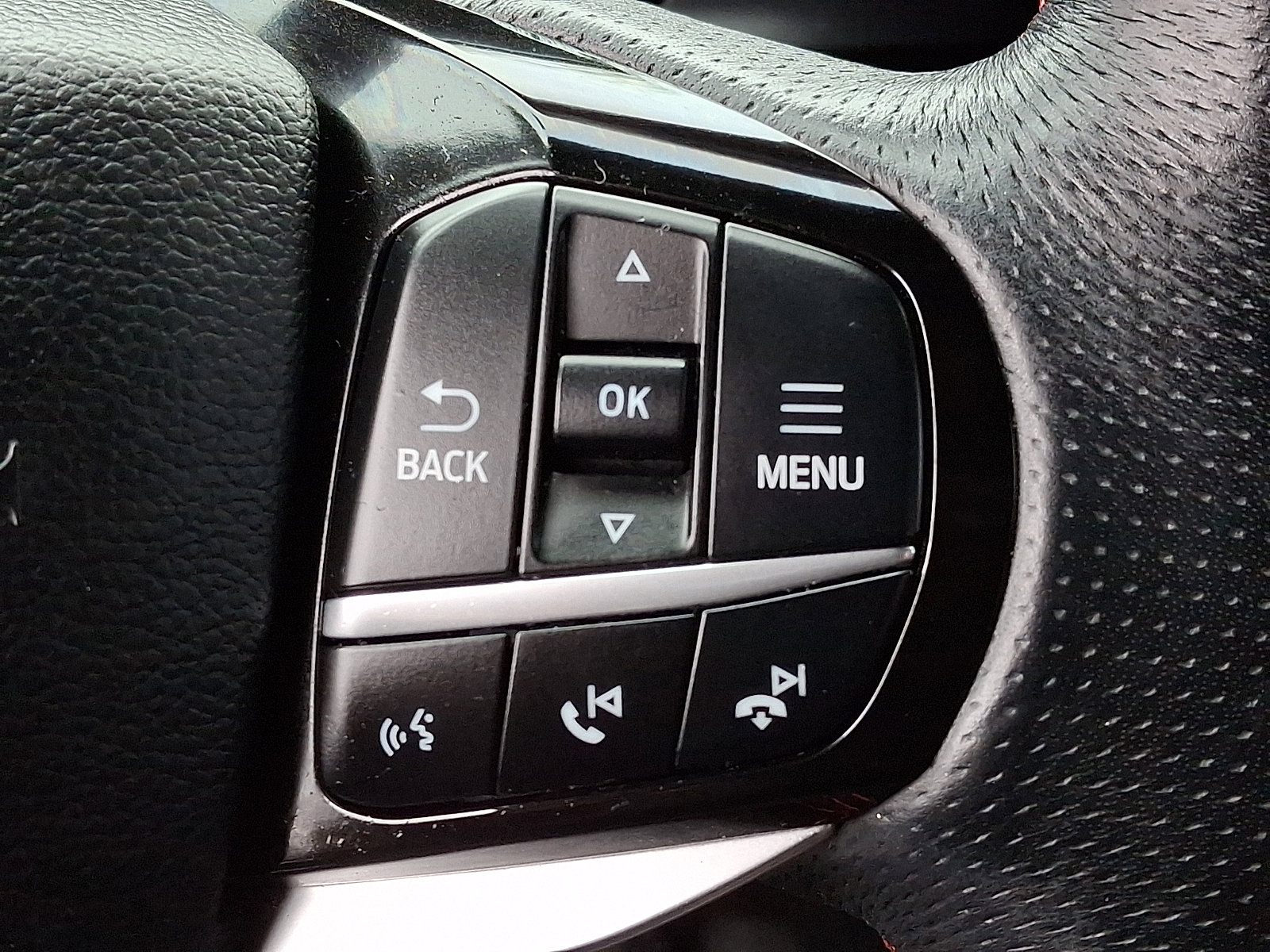 Used 2022 Ford Explorer ST-Line image 24