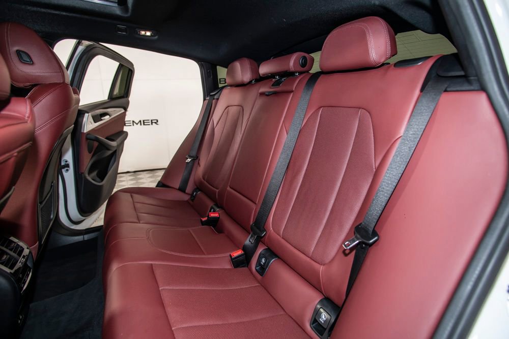 Used 2022 BMW X4 xDrive30i image 17