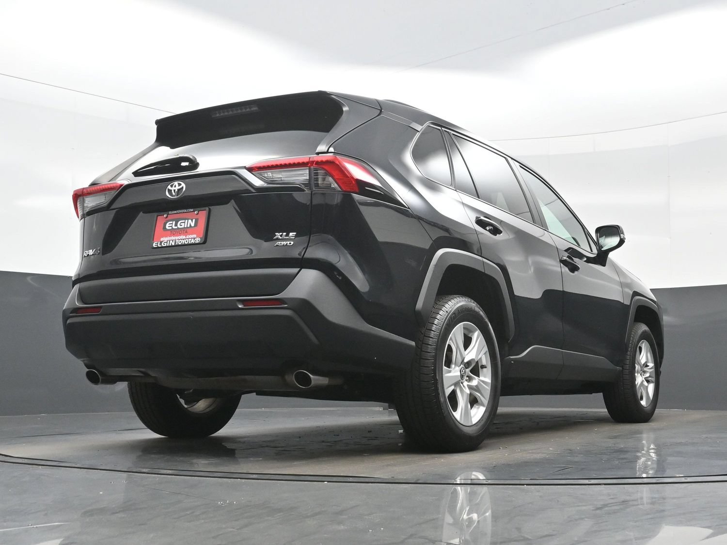 Used 2020 Toyota RAV4 XLE AWD/4WD image 30