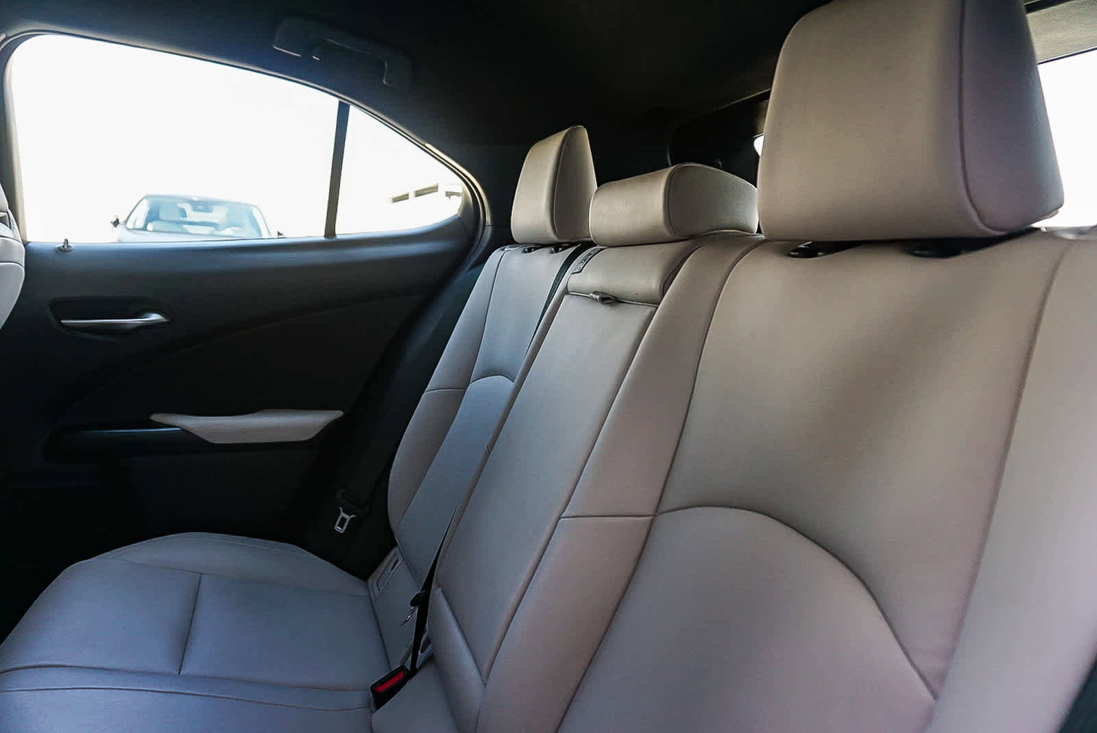 Used 2022 Lexus UX 200 w/ Accessory Package (Z1) image 19