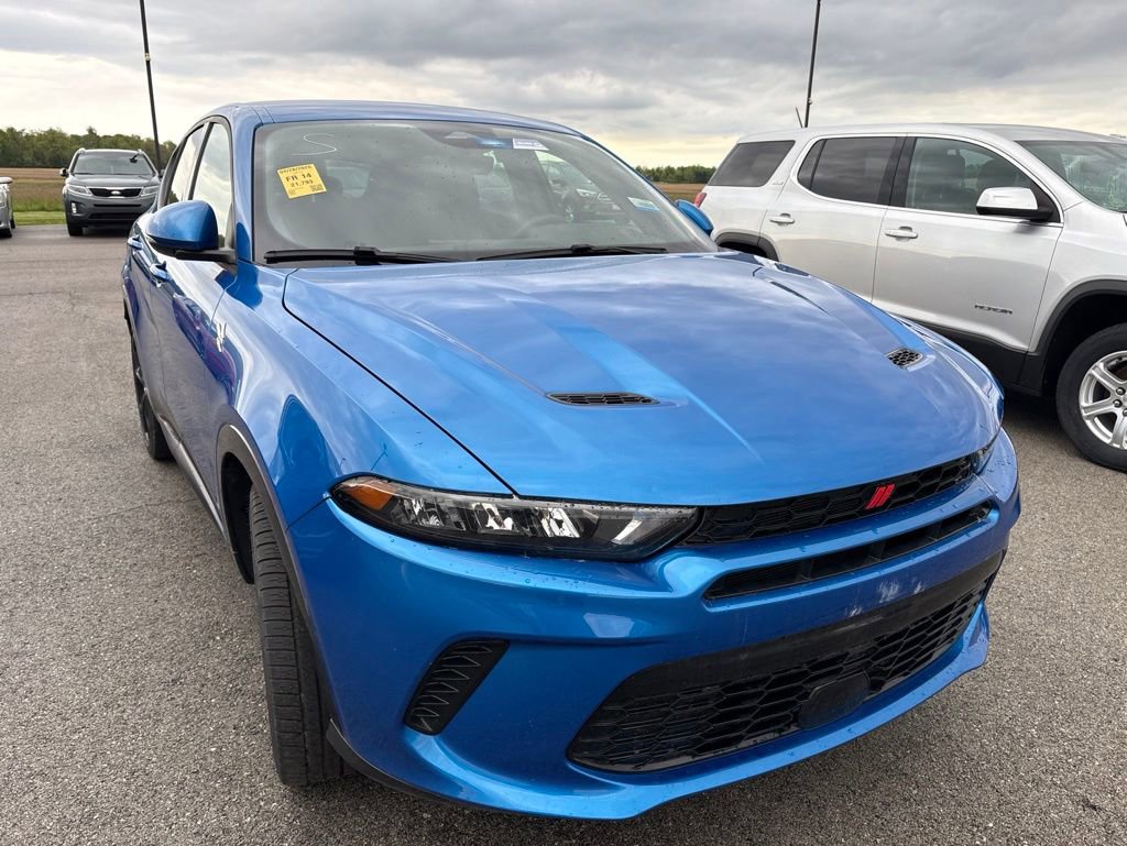 Used 2024 Dodge Hornet R/T w/ Track Pack AWD/4WD image 2