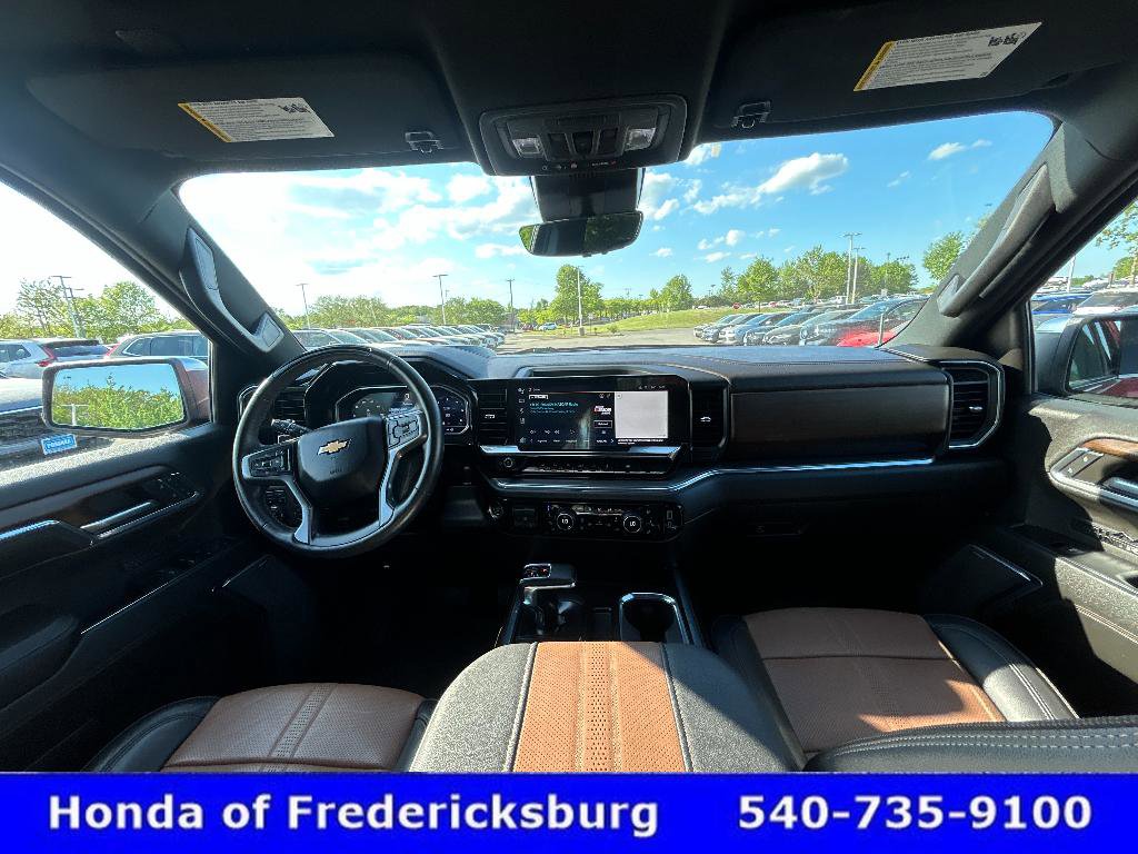 Used 2024 Chevrolet Silverado 1500 High Country w/ Technology Package AWD/4WD image 27