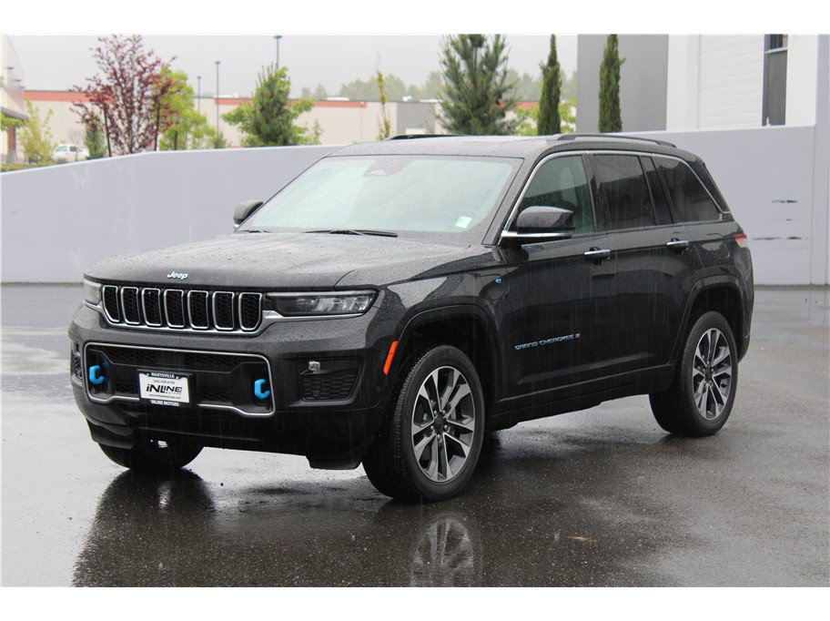 Used 2022 Jeep Grand Cherokee Overland w/ Luxury Tech Group IV AWD/4WD image 1